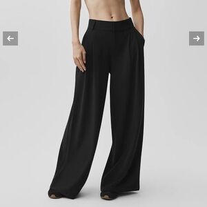 ALO NWOT Yoga Black Wide-Leg Pleated Trousers